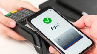 Contactless payment using smartphone by POS payment terminal