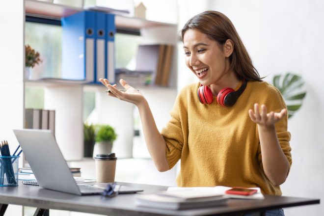 Student Learning Using Laptop in Home - Educational Courses or Training Seminars Online Education Id