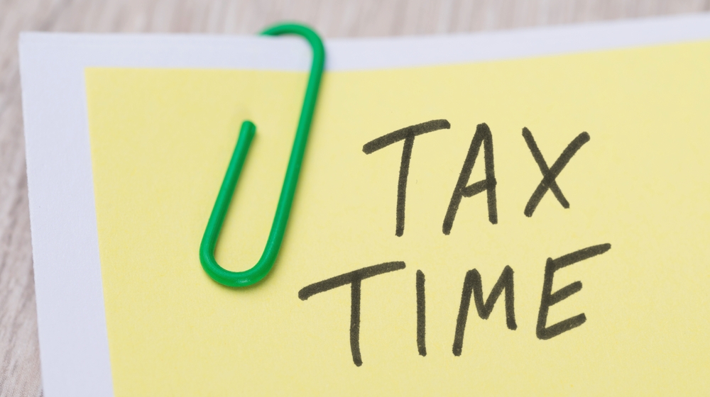 Must You Send 1099 Forms to Contractors Paid Via PayPal or Credit Card?