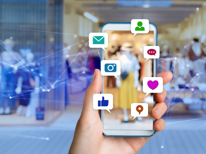 Are there ways to advertise a small business for free on mobile? See our list for tips.